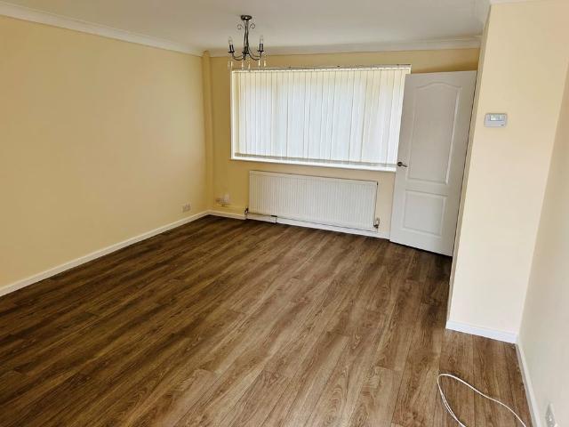 3 Bed Terraced House, Hawkhurst Close, SO19