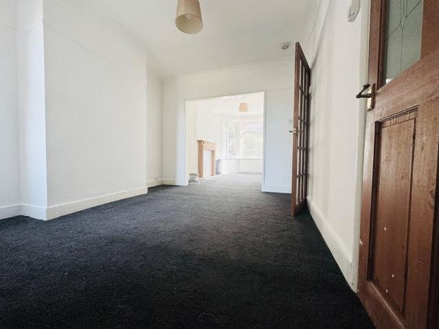 3 Bed Terraced House, Hitchin Road, LU2