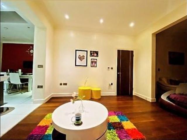 3 Bed Terraced House, Leicester Gardens, IG3
