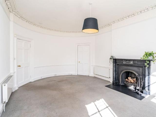 3 Bed Terraced House, Malta Terrace, EH4