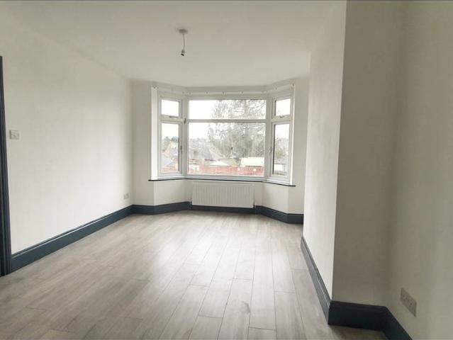 3 Bed Terraced House, Milton Road, LU1