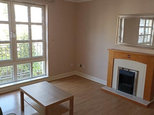 3 Bed Terraced House, Old Tolbooth Wynd, EH8