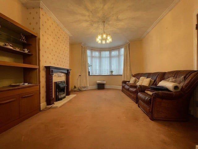 3 Bed Terraced House, Priory Close, HA0