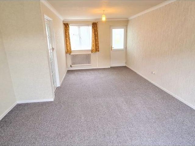 3 Bed Terraced House, Radstone Walk, LE5