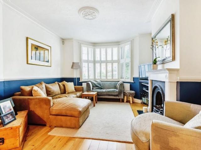 3 Bed Terraced House, Ravensbury Road, SW18