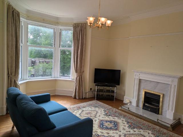 3 Bed Terraced House, Richmondhill Place, AB15