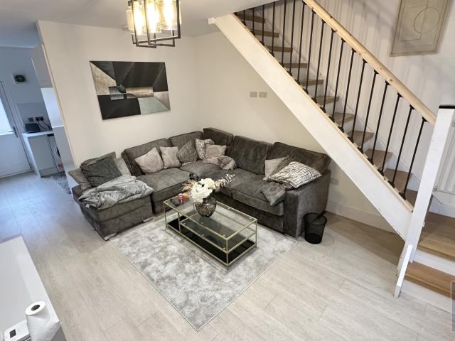 3 Bed Terraced House Ruth Square Sheffield S10 2FY Hallam Hills Ltd