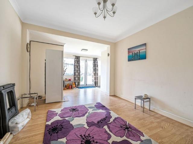 3 Bed Terraced House, Studley Drive, IG4