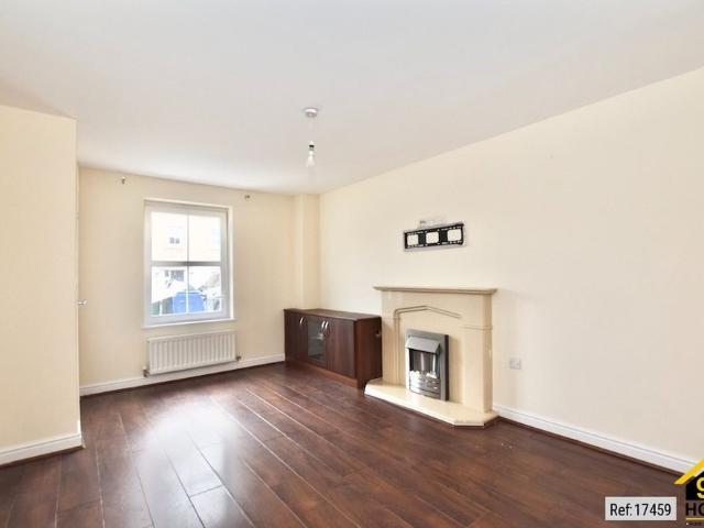 3 bed Terraced in Rainbow Road Erith, Dartford, DA8 2BS