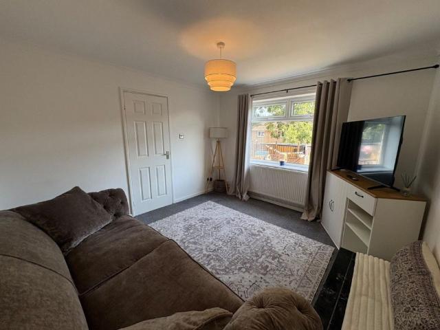3 bed Town House To Let