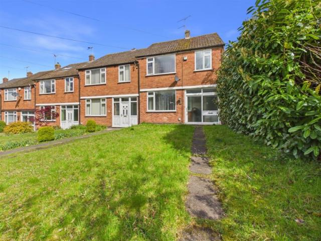 3 BED Town house To rent