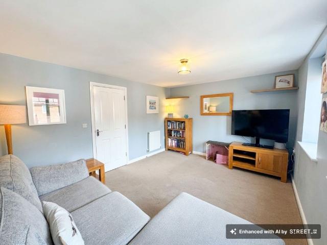3 bed town house to rent in Collett Road, Norton Fitzwarren, TA2