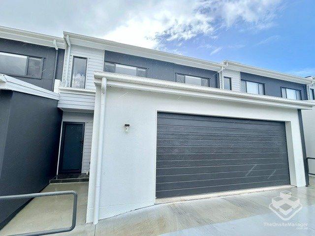 3 bed Townhouse home Double Garage
