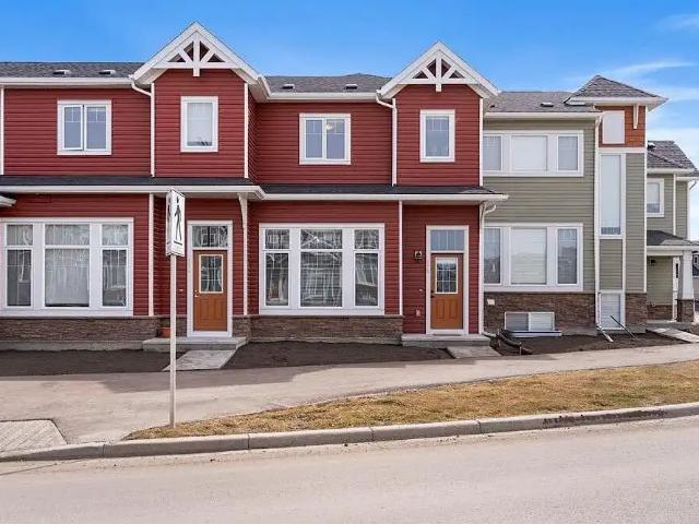 3 Bed Townhome near Chinook Park