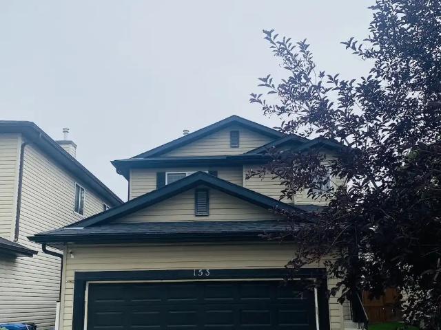 3 Bed Tuscany Home | Double Garage + Developed Basement + Fenced Yard