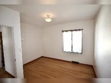 Queen Alexandra, Edmonton, Alberta - Garden