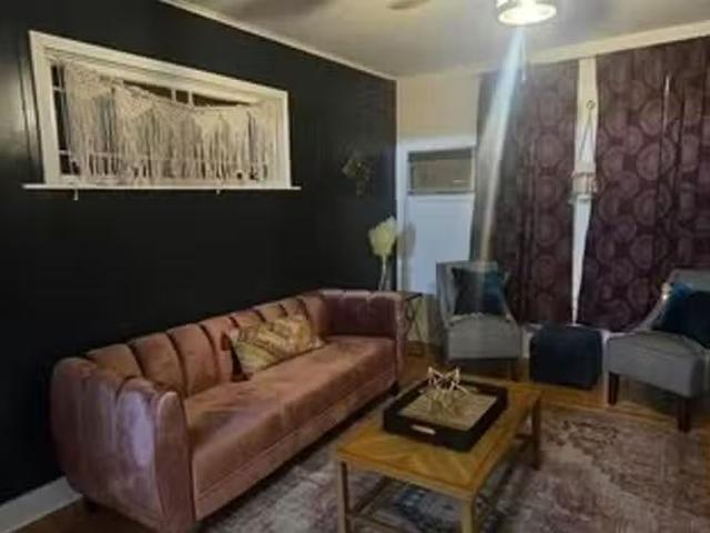 3 Bed Apart in Utica NY, 1 Utica Zoo Way, Utica 3 Bedroom.