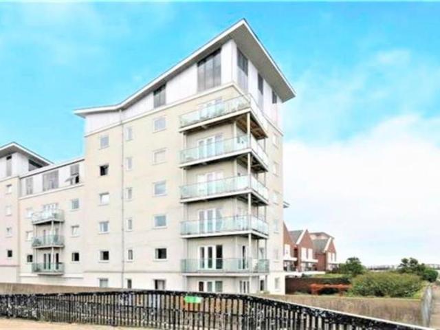 3 bed Apartment For rent