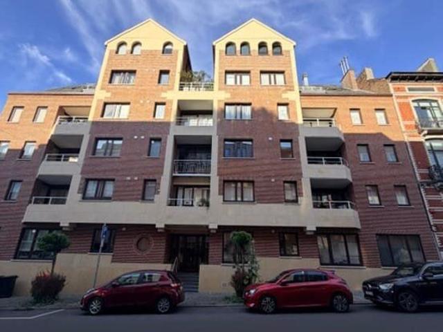 3 bed apartment in Uccle, bright and modern