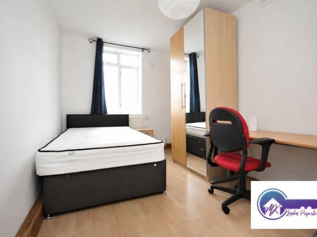 3 Bed Available from September in Shadwell