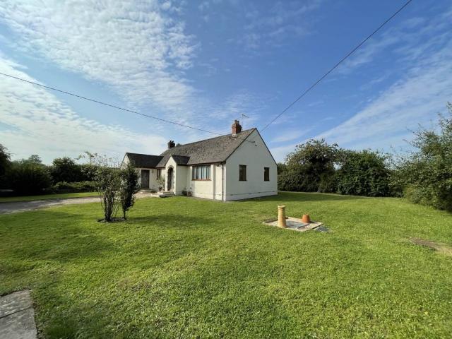 3 bed Bungalow To Let