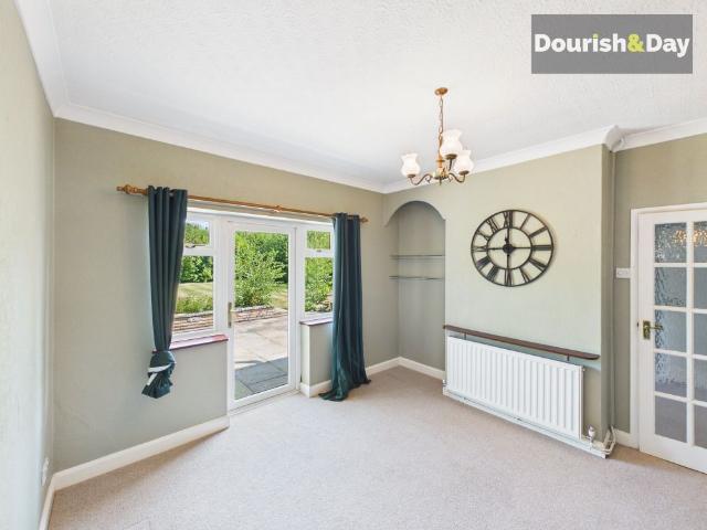 3 bed detached bungalow to rent in Bridle Road, Stafford, ST17