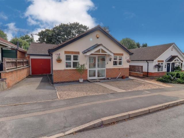 3 BED Detached bungalow To rent