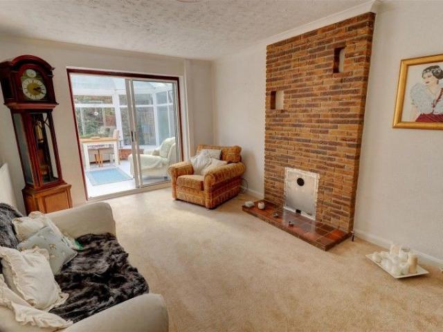 3 BED Detached bungalow To rent