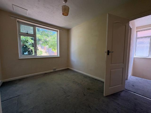 3 bed detached house to rent in Meyrick Avenue, Luton, LU1