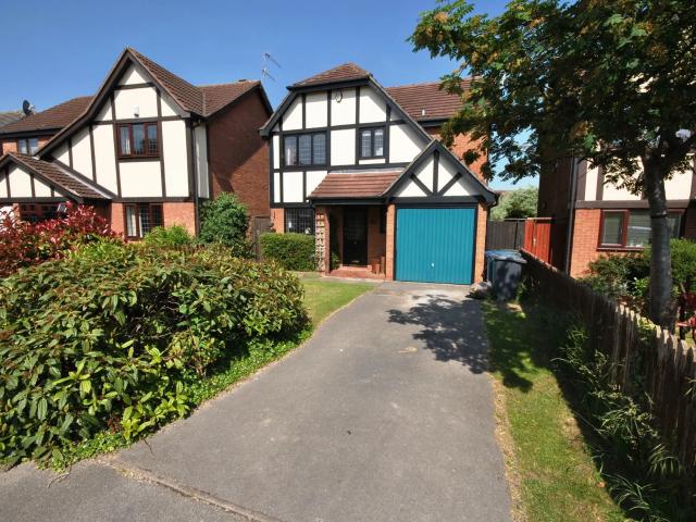 3 bed detached house to rent in Acorn Bank, West Bridgford, Nottingham, Nottinghamshire, NG2 £1,300 per month