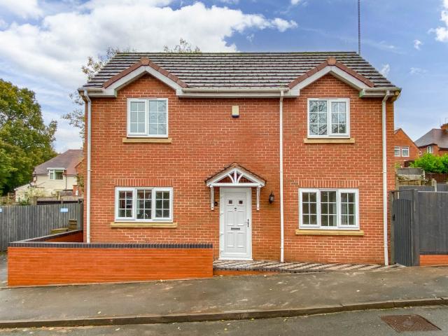 3 bed detached house to rent in Brierley Hill, West Midlands, DY5