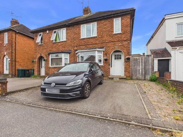 3 BED Detached house To rent