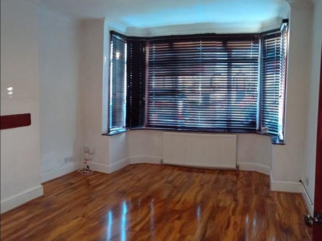 3 Bed Detached House, Barmouth Road, CR0