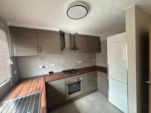 3 Bed Detached House, Cornflower Lane, CR0