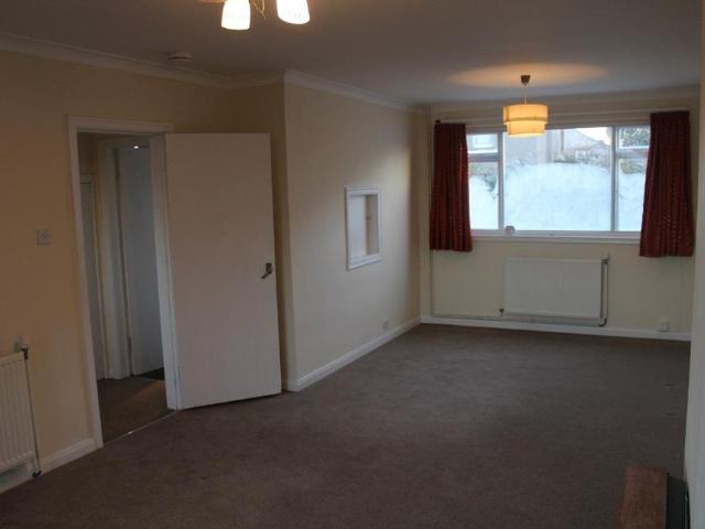 3 bed detached house for rent in Goldenacre