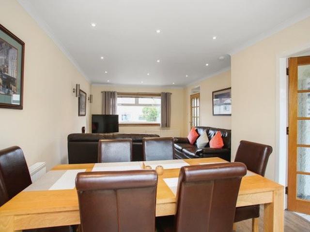 3 Bed Detached House, Howdenhall Drive, EH16