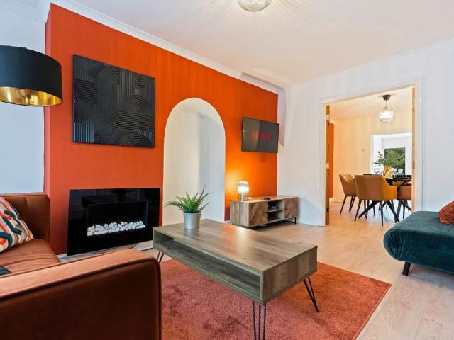 3 Bed Detached House, Regan Crescent, B23