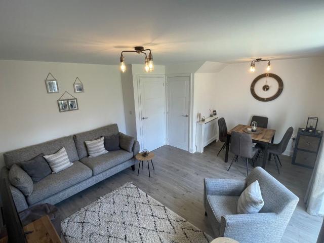 3 bed end of terrace to let in Wakefield
