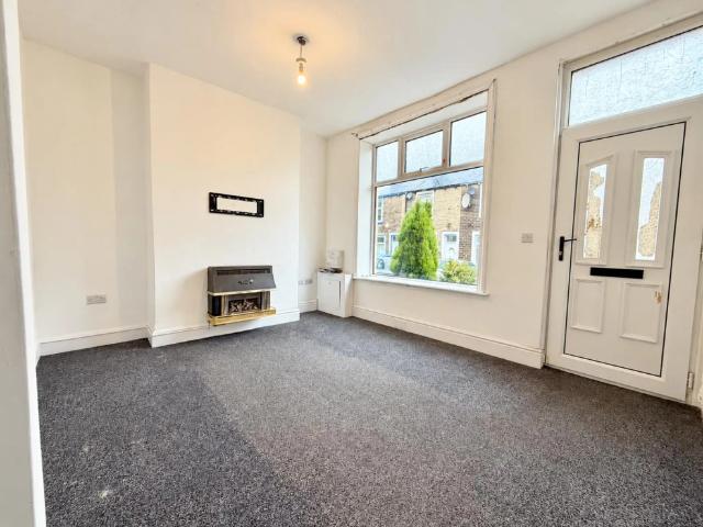 3 bed end of terrace house to rent in Clover Hill Road, Nelson, BB9