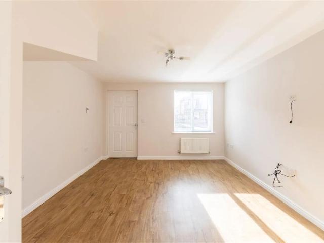 3 bed end of terrace house to rent in Greville Gardens, Newcastle Upon Tyne, NE13