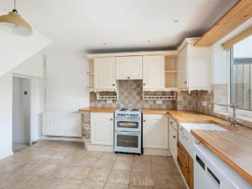 3 bed end of terrace house to rent in Richmond St, Kings Sutton, OX17