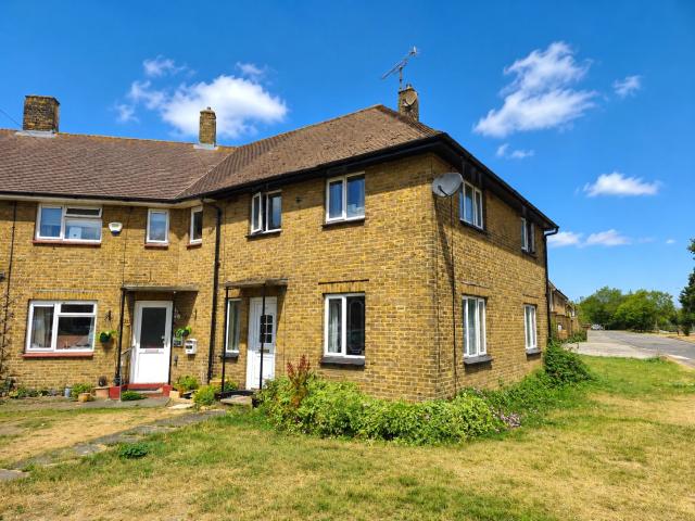 3 bed end of terrace house to rent in Royston Avenue, Southend On Sea, Essex, SS2