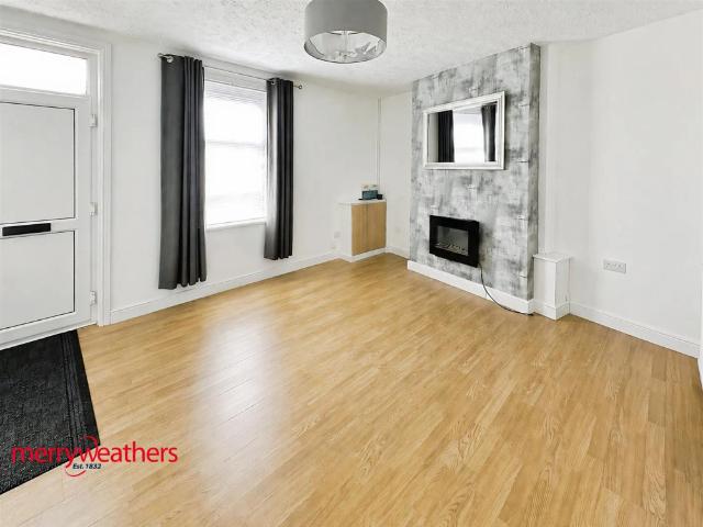 3 bed end of terrace house to rent in Well Lane, Treeton, Rotherham, South Yorkshire, S60