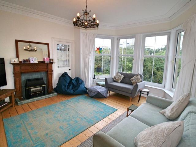 3 Bed End Terrace, Blackford Glen Road, EH16