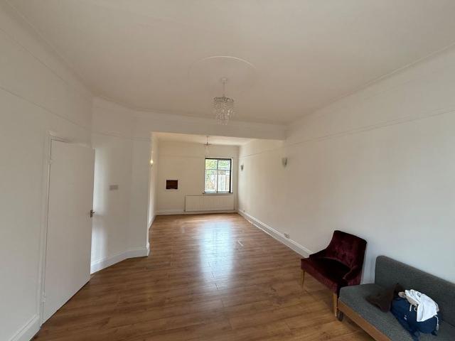 3 Bed End Terrace, Christchurch Road, IG1