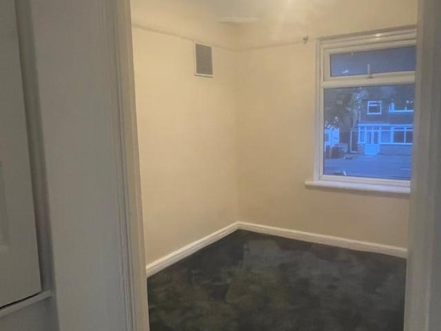 3 Bed End Terrace, Hawthorn Road, B44