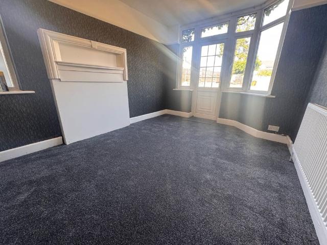 3 Bed End Terrace, Lord Lytton Avenue, CV2