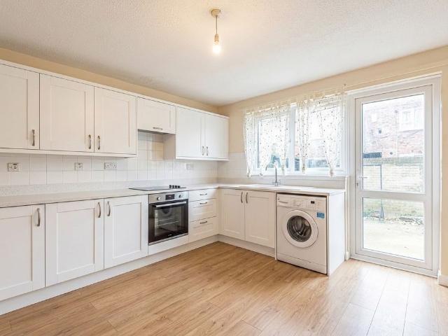 3 Bed End Terrace, Montague Square, SE15
