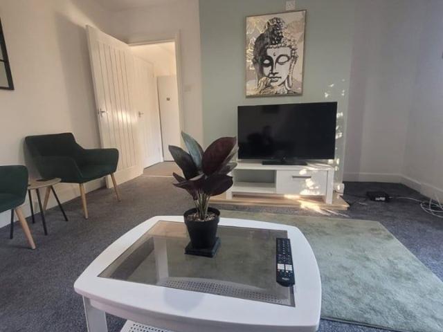 3 Bed End Terrace, Neville Terrace, LS9