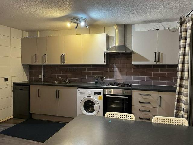 3 Bed End Terrace, Shanter Way, EH16